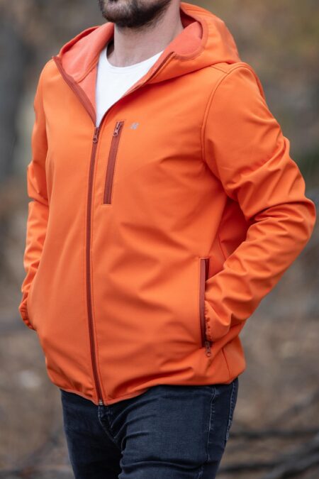 Turuncu Kapüşonlu Softshell Mont | Suya ve Rüzgâra Dayanıklı Outdoor Mont